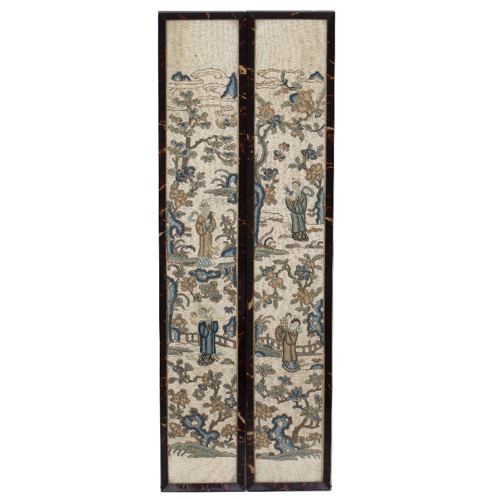 Pair of embroidered panels Chinese, late 19th Century with musicians and other figures in a garden - Image 2 of 3