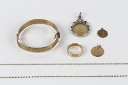 Collection of jewellery to include: 9ct gold ring, 2g approx overall, rolled gold bracelet, 1826