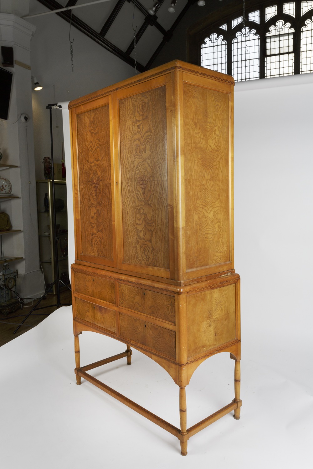 Continental linen press, with marquetry inlay and checkerboard detailing, ash, 20th Century 110cm - Image 6 of 7