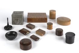 Collection of treen to include: Tunbridge ware box, specimen box, inlaid boxes, arts and crafts