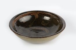 Ray Finch (1914-2012) for Winchcombe Pottery bowl, with combed decoration, impressed seal mark to