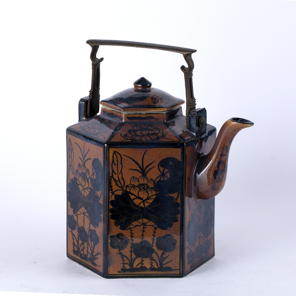 Large hexagonal teapot Chinese, 20th Century painted with monochrome foliage to each side panel - Image 2 of 5