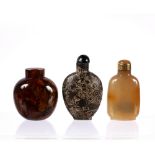 Agate snuff bottle Chinese, 19th Century of graded light brown stone and agate stopper with old