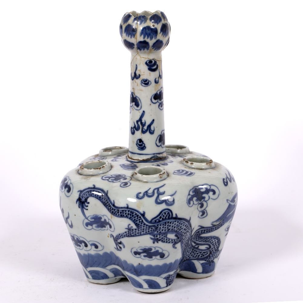 Blue and white tulip vase Chinese, 19th Century decorated to the body with two dragons chasing a - Image 4 of 7