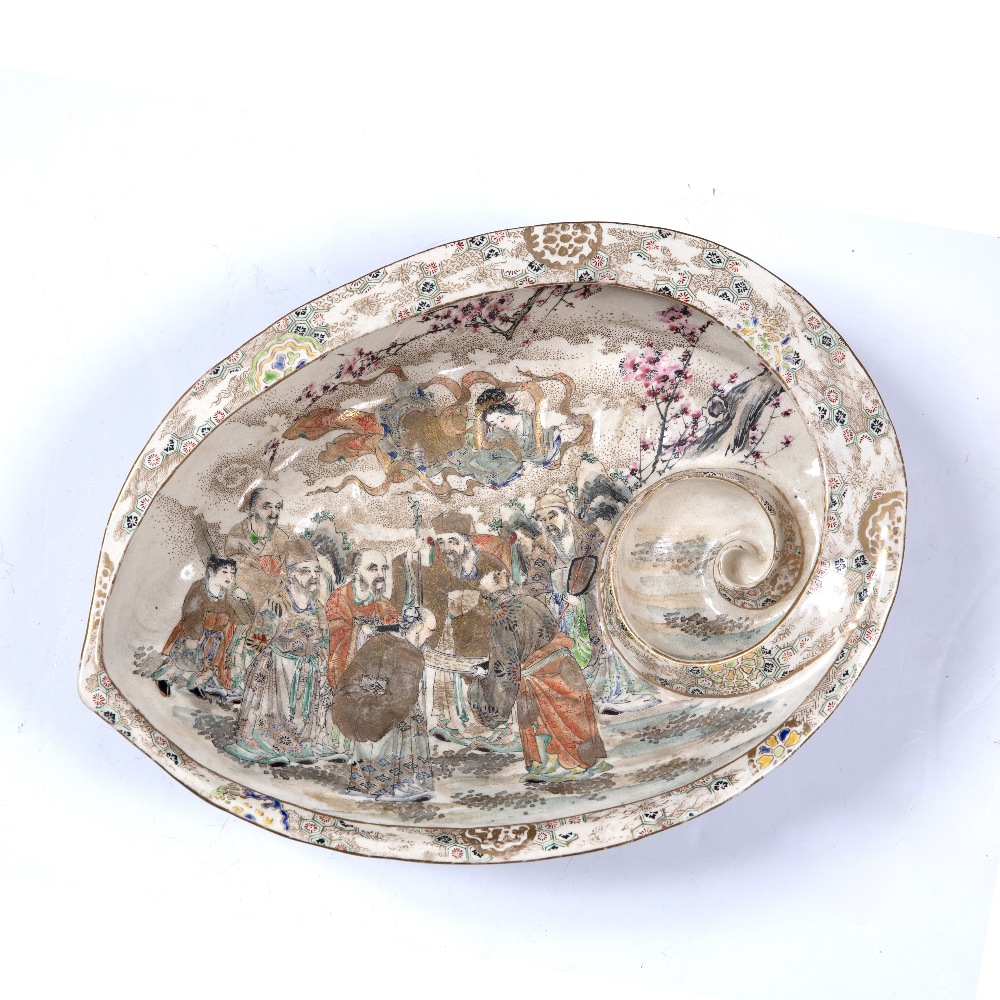 Satsuma shell shaped oval dish Japanese, late 19th Century decorated with scholars and deity