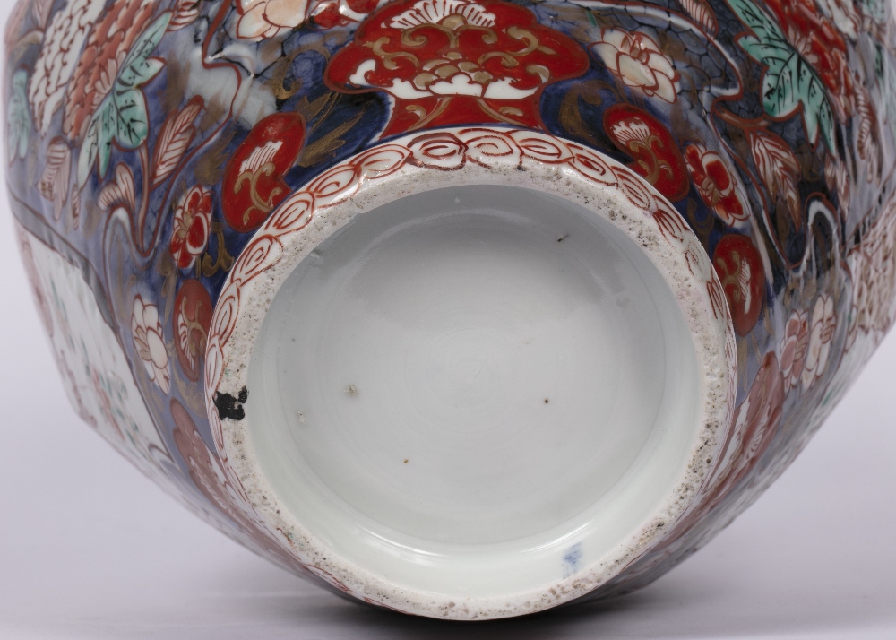 Imari vase and cover Japanese, 18th Century finial in the form of a figure holding a fan and with - Image 7 of 8