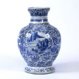 Blue and white baluster vase Chinese, Kangxi Period (1662-1722) decorated to the exterior with