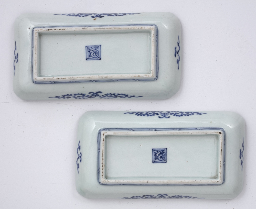 Pair of blue and white oblong dishes Japanese, 19th Century painted to the centre with flowers - Image 2 of 3