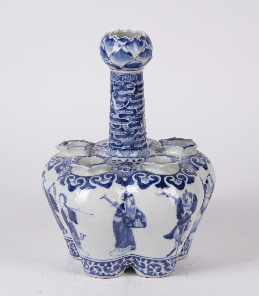 Blue and white tulip vase Chinese, 19th Century with five compartments, the sides painted with - Image 4 of 5