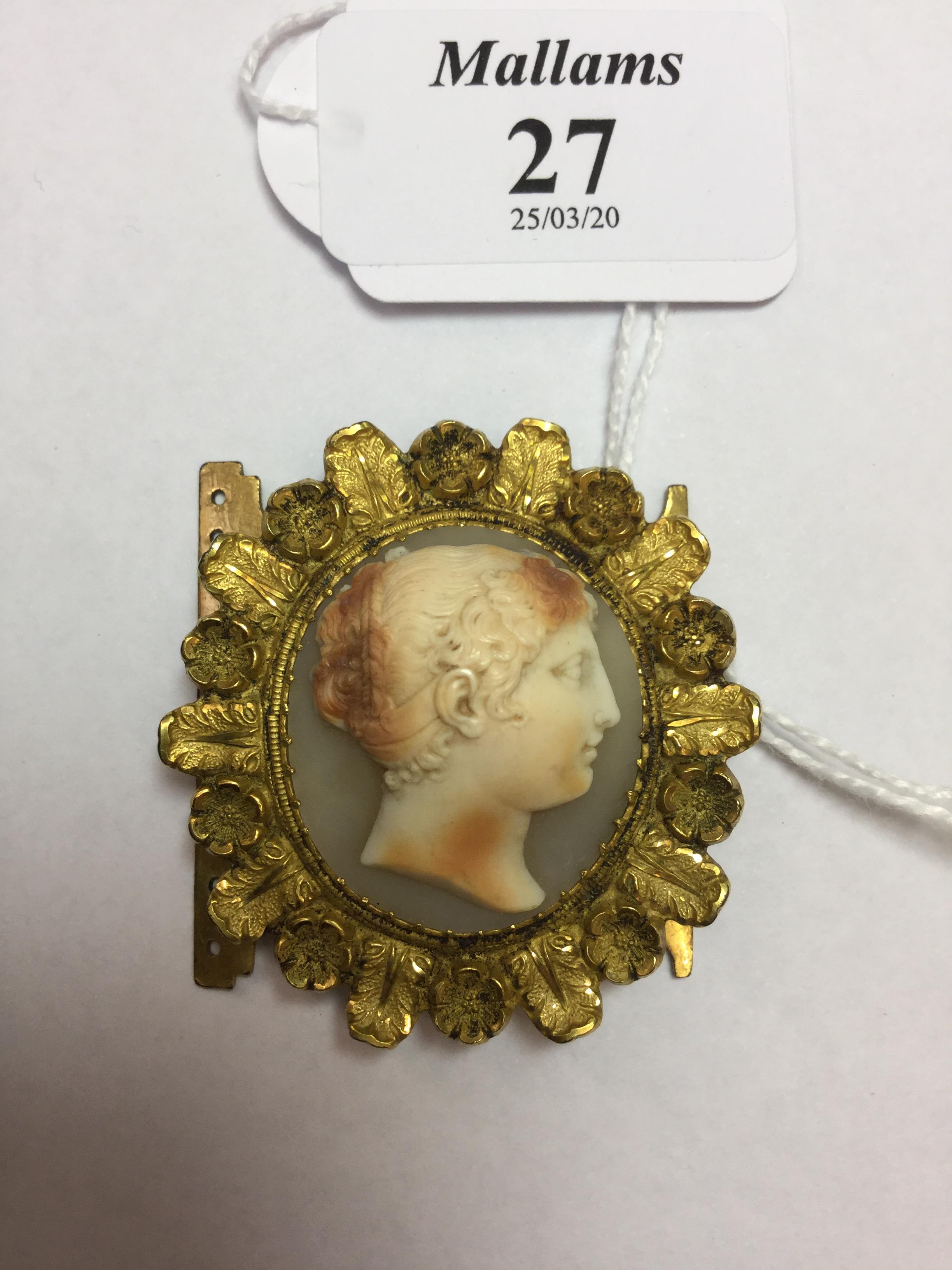 A 19TH CENTURY SHELL CAMEO CLASP, the oval shell cameo carved to depict a classical female - Image 2 of 5