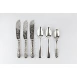 A COLLECTION OF MIXED SILVER FLATWARE, to include a set of three Victorian King's pattern fish