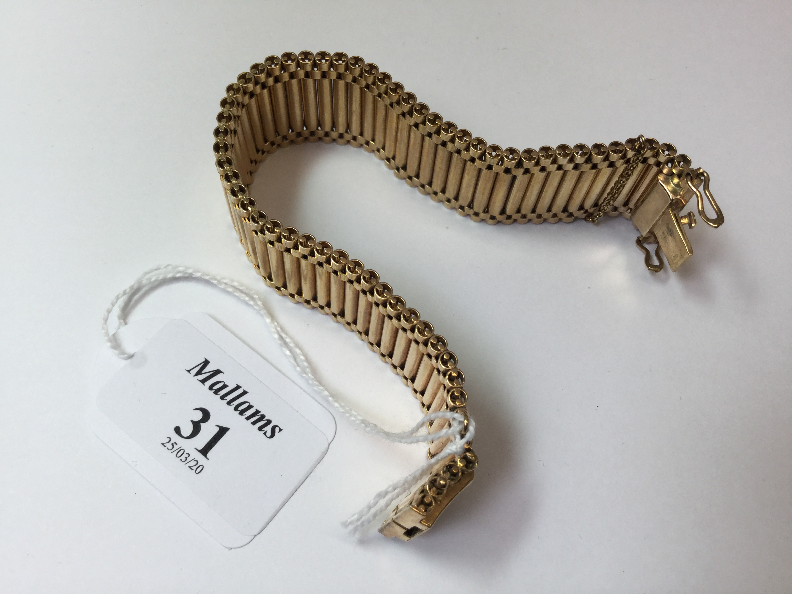 A 9CT GOLD FANCY-LINK BRACELET, of brick-link design, with Birmingham hallmark, length 18.5cm - Image 5 of 5