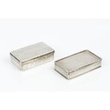 AN EARLY VICTORIAN SILVER RECTANGULAR SNUFF BOX, with engraved decoration and presentation