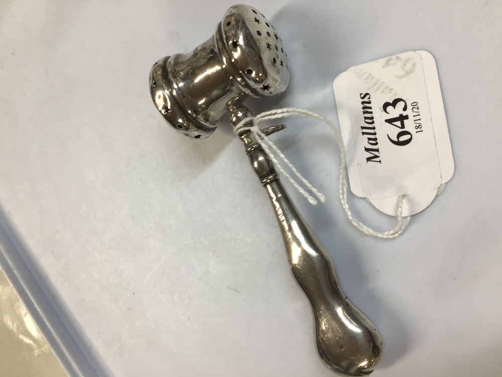AN EDWARDIAN SILVER NOVELTY BABY'S RATTLE, in the form of a gavel, by Crisford & Norris Ltd, - Image 5 of 5