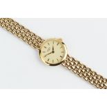 A LADY'S 9CT GOLD BRACELET WATCH BY ROTARY, the circular dial with baton markers, to a quartz