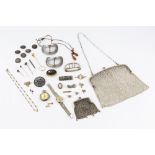 A COLLECTION OF JEWELLERY, comprising a white metal mesh-link bag, stamped '830', a white metal