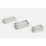 A GEORGE IV SILVER RECTANGULAR SNUFF BOX, with engine turned decoration, by Edward Smith, Birmingham