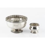 A SILVER ROSE BOWL, with fleur-de-lys pierced border and pedestal foot rim, by William Hutton & Sons