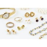 A COLLECTION OF JEWELLERY, comprising a 9ct three colour gold fancy-link bracelet, suspending a