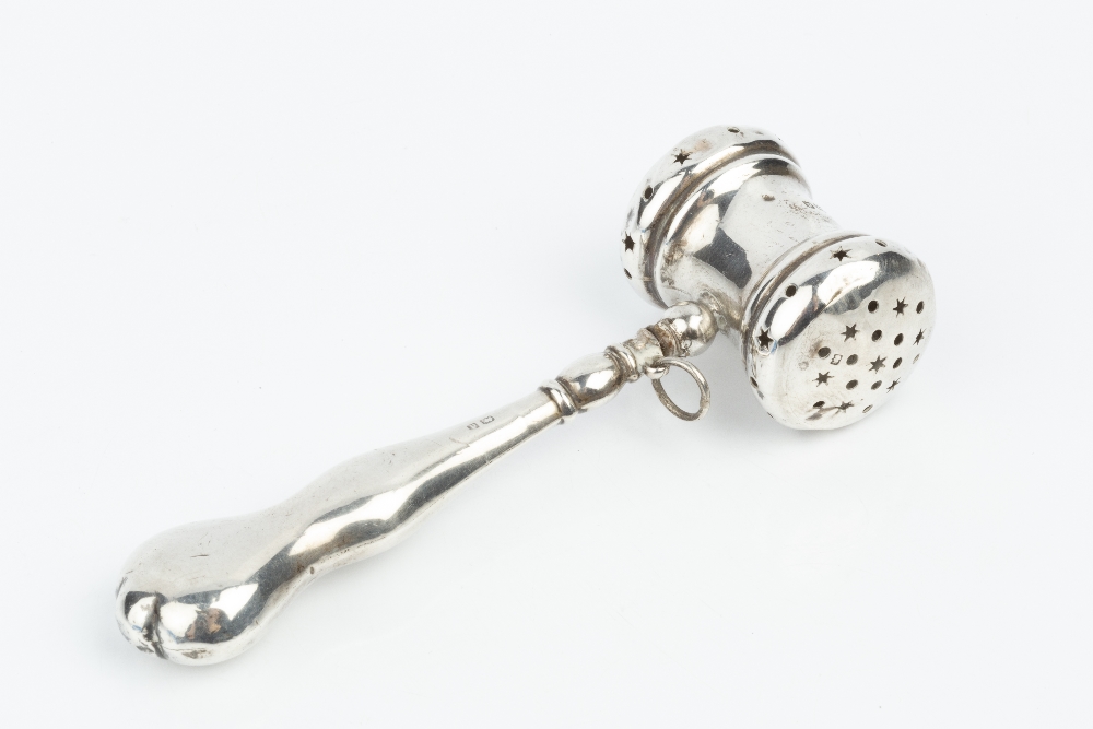 AN EDWARDIAN SILVER NOVELTY BABY'S RATTLE, in the form of a gavel, by Crisford & Norris Ltd, - Image 2 of 5