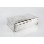 AN EDWARDIAN SILVER RECTANGULAR CIGAR BOX, by Stuart Clifford & Co, London 1907, 24.5cm wide,