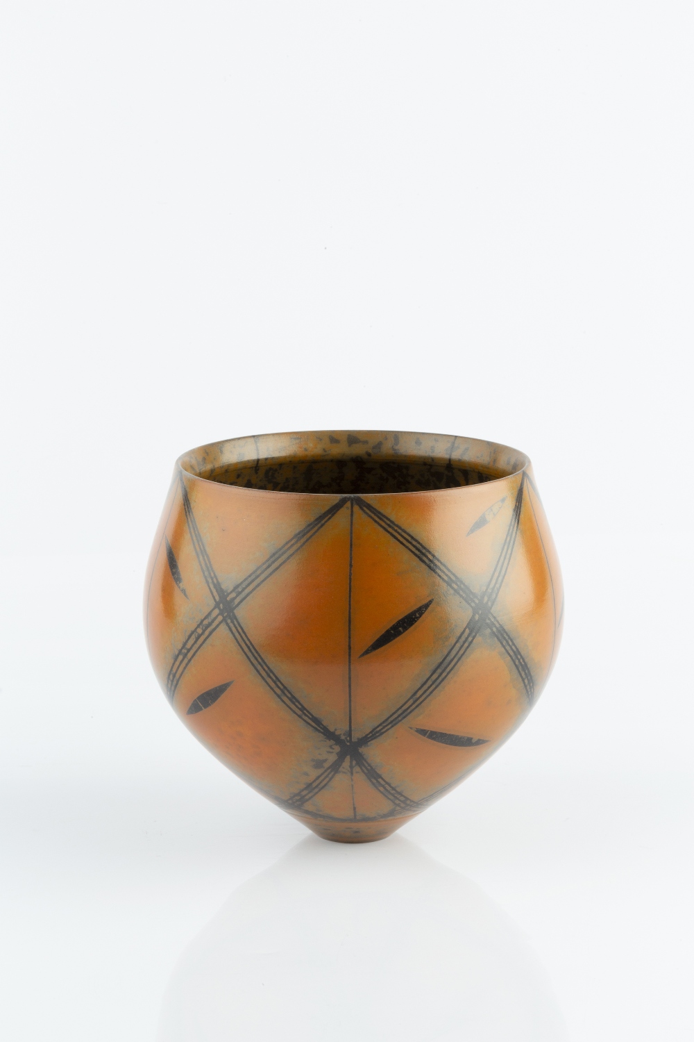 Duncan Ross (b.1943) Bowl burnished terra sigillata with x-shaped patterns incised potter's monogram - Image 2 of 3