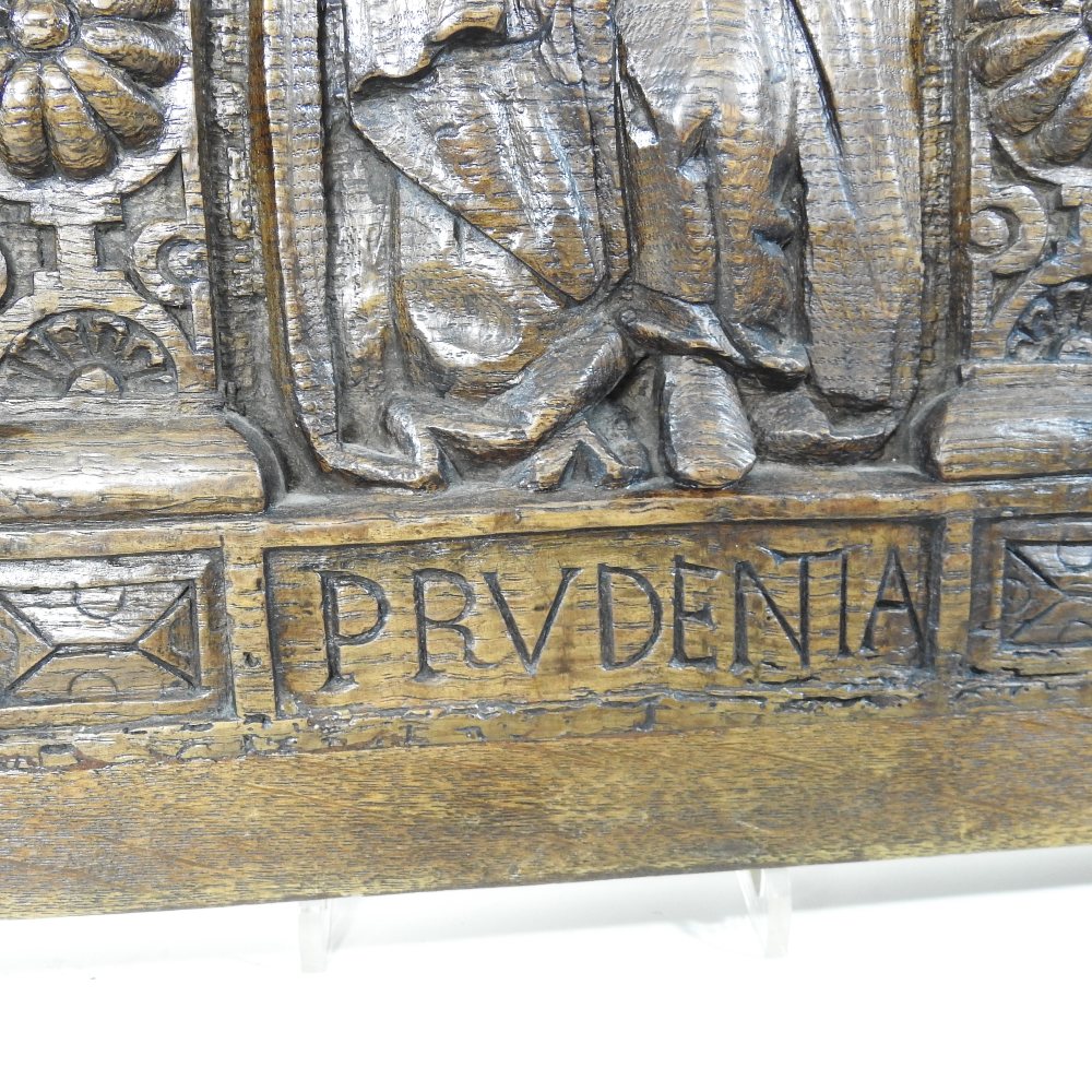 A pair of 18th century carved oak panels, Ivstises (justice) and Prvdentia (prudence), - Image 6 of 7