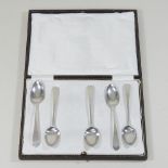 A set of five Old English pattern silver tea spoons, by John Lambe, London 1793,