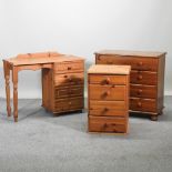 A modern pine chest of drawers, 76cm,