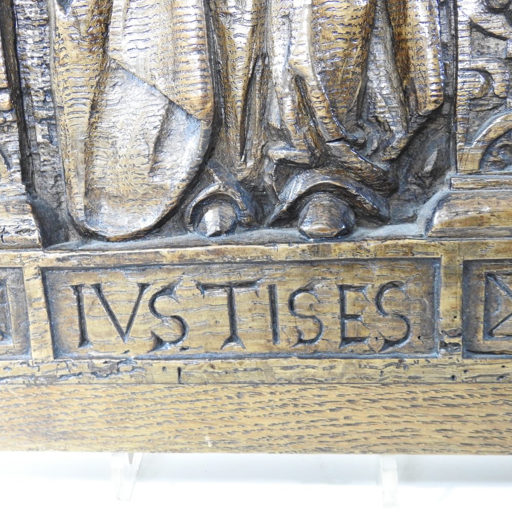 A pair of 18th century carved oak panels, Ivstises (justice) and Prvdentia (prudence), - Image 5 of 7