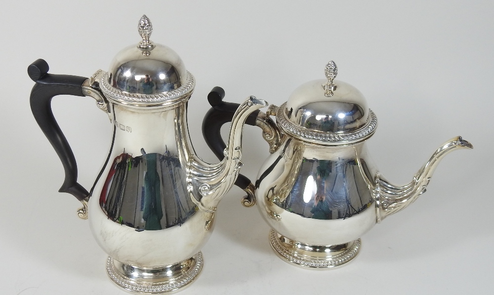 A modern silver coffee pot, of baluster shape, Birmingham 1981, 24cm high, - Image 7 of 10