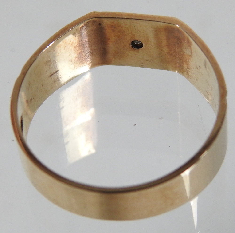 A 9 carat gold gentleman's gypsy ring, with textured shoulders, 6g gross, - Image 2 of 5