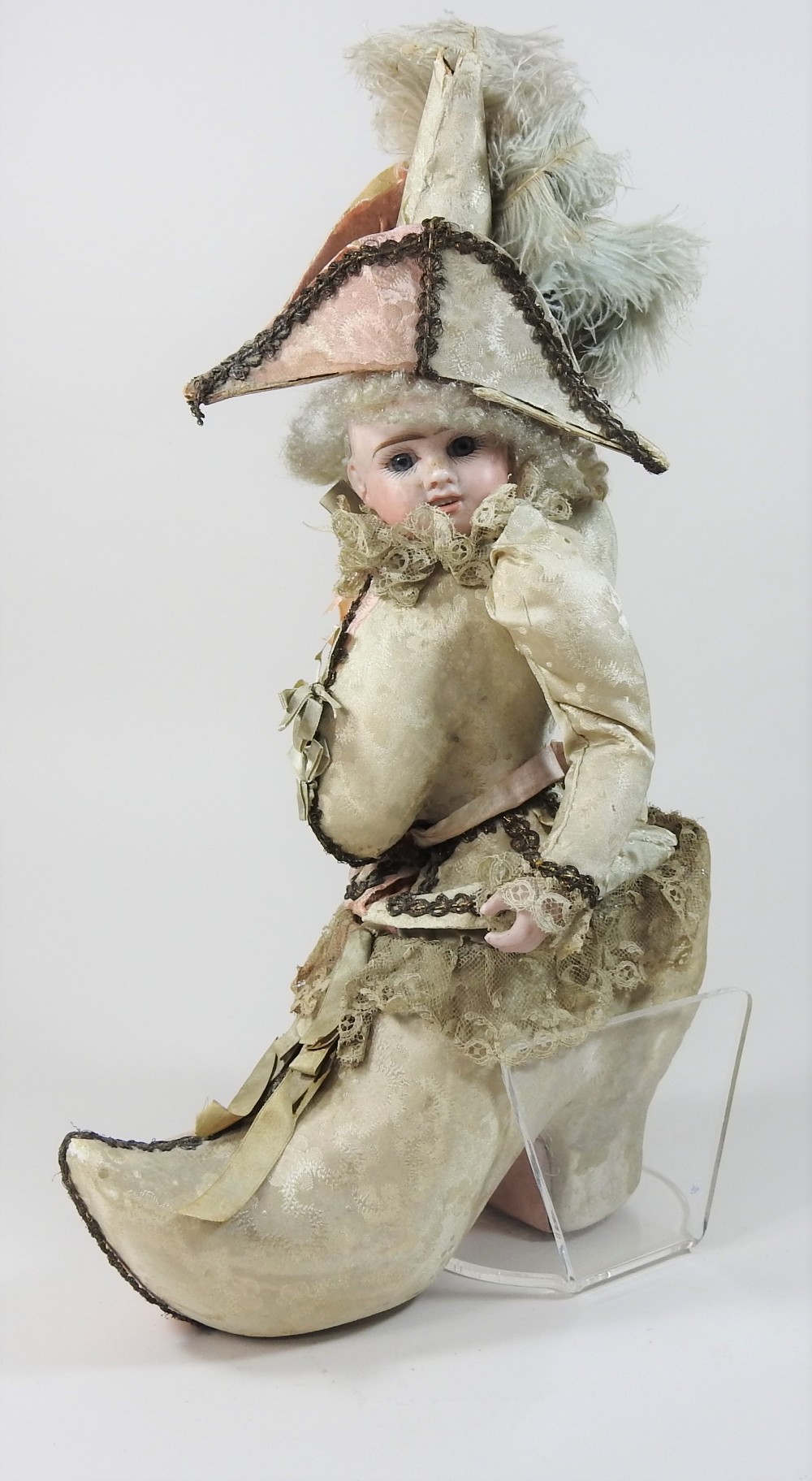 A rare and unusual 19th century French Etienne Denamur bisque headed Boissier chocolate box doll, - Image 10 of 17