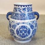 A Chinese blue and white porcelain vase,