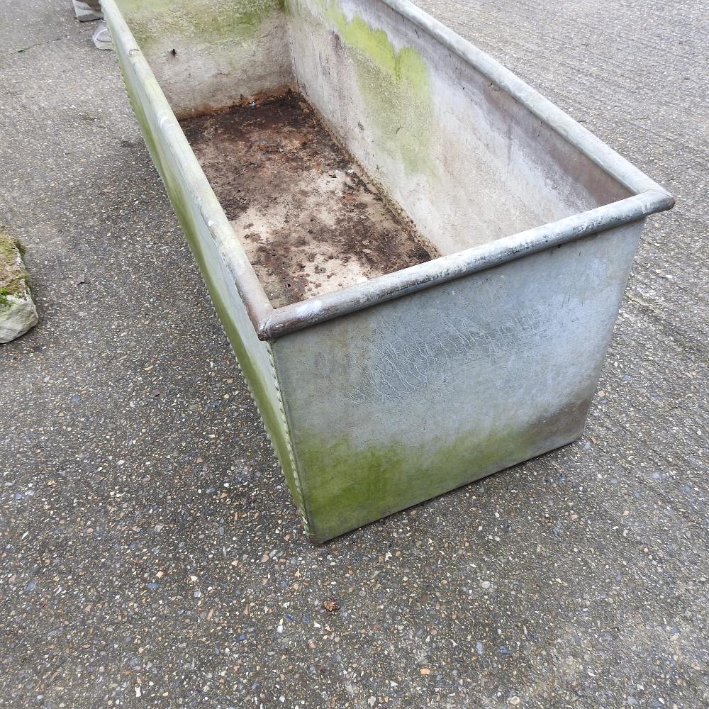 A galvanised water tank, - Image 6 of 8