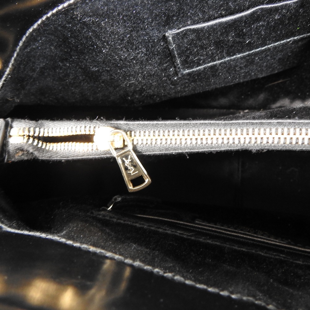 An Yves Saint Laurent black patent handbag, with a detachable inner compartment, - Image 2 of 13