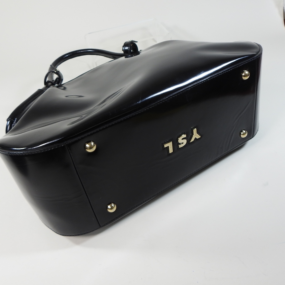 An Yves Saint Laurent black patent handbag, with a detachable inner compartment, - Image 3 of 13
