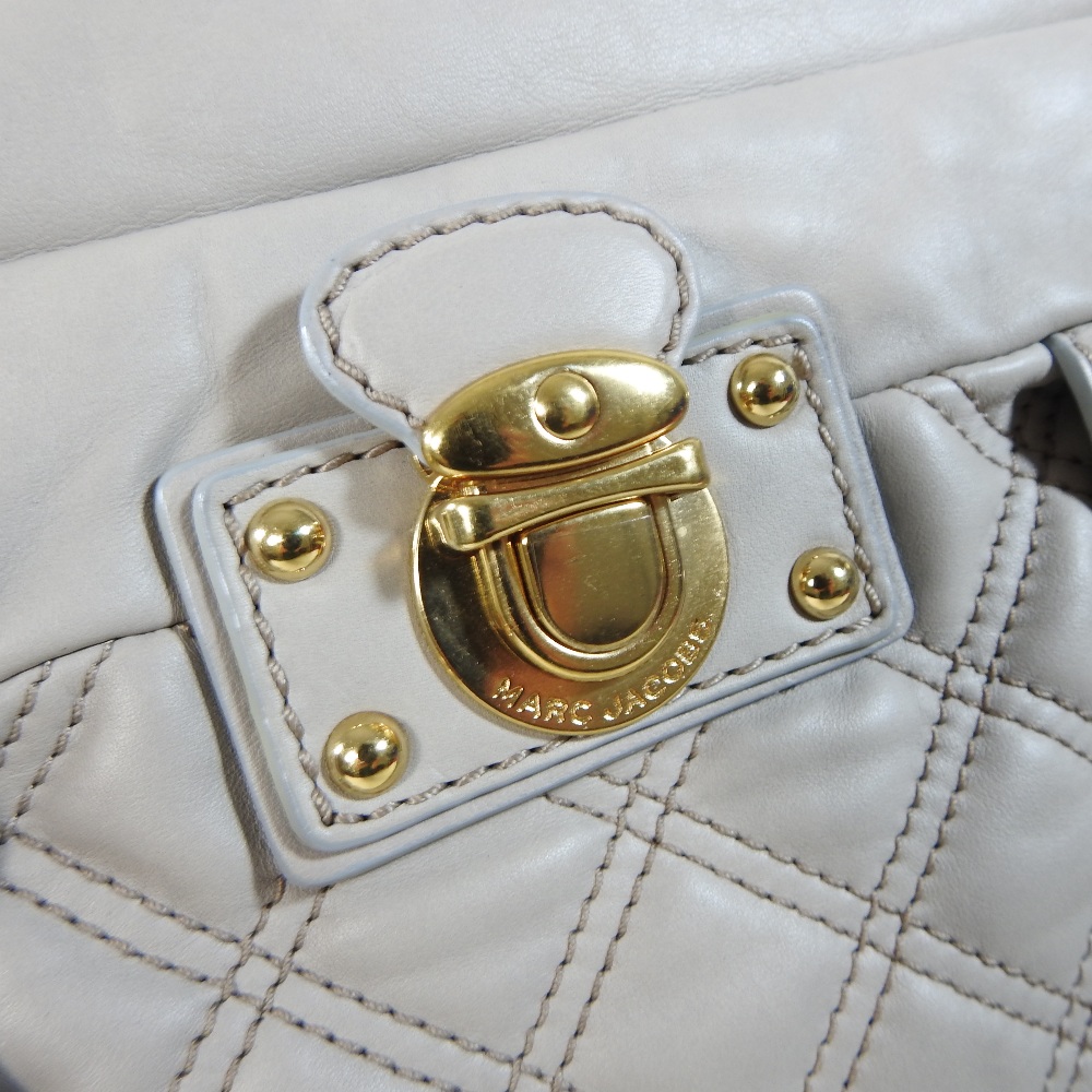 A Marc Jacobs quilted grey leather handbag, - Image 3 of 4