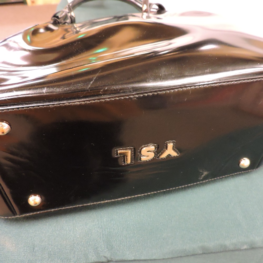 An Yves Saint Laurent black patent handbag, with a detachable inner compartment, - Image 7 of 13