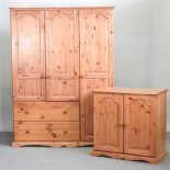 A modern pine triple wardrobe, 133cm,