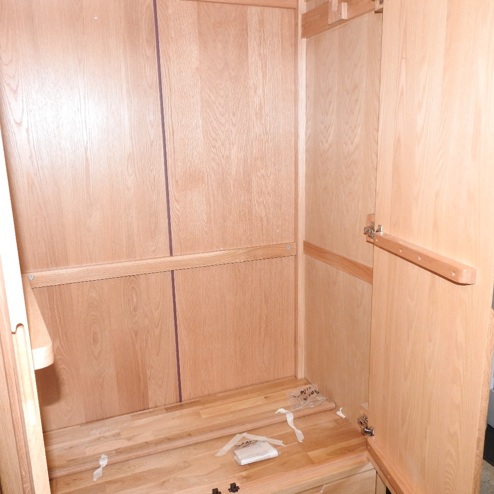 A modern light oak double wardrobe, - Image 5 of 8