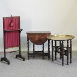 A small early 20th century oak gateleg table, 56cm,