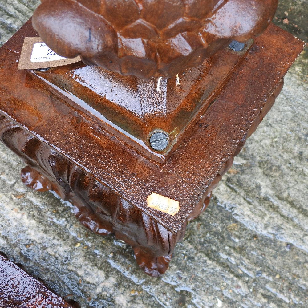 A pair of cast iron gatepost finials, with acanthus decoration, - Image 5 of 6