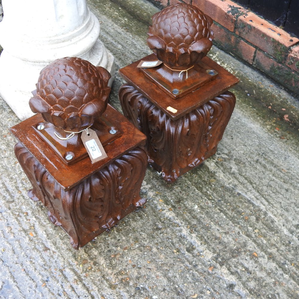 A pair of cast iron gatepost finials, with acanthus decoration, - Image 3 of 6