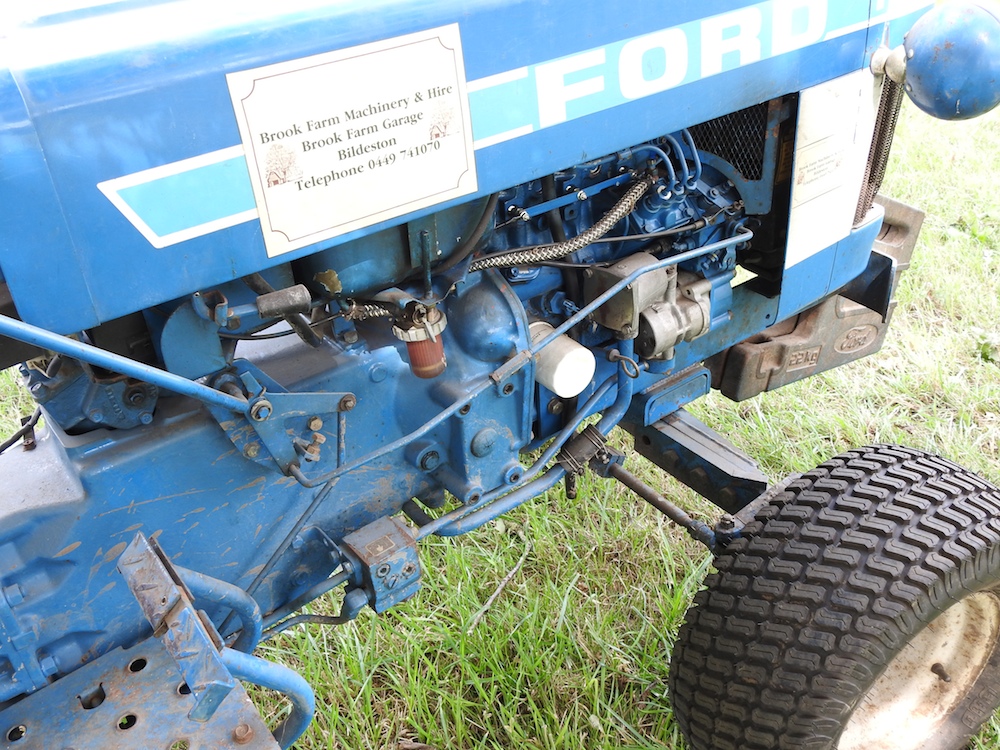 A barn find blue 1980's Ford 1210 compact tractor - Image 12 of 38