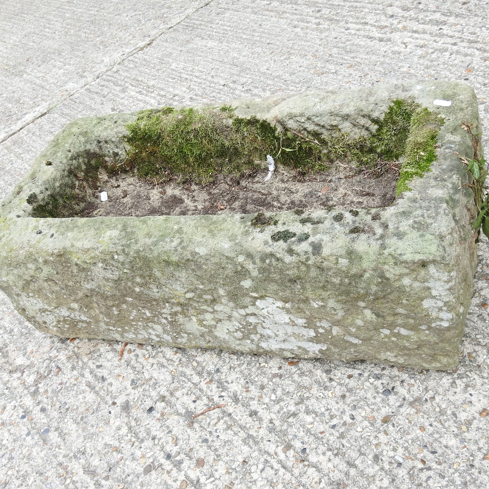 An antique carved stone water trough, - Image 5 of 7