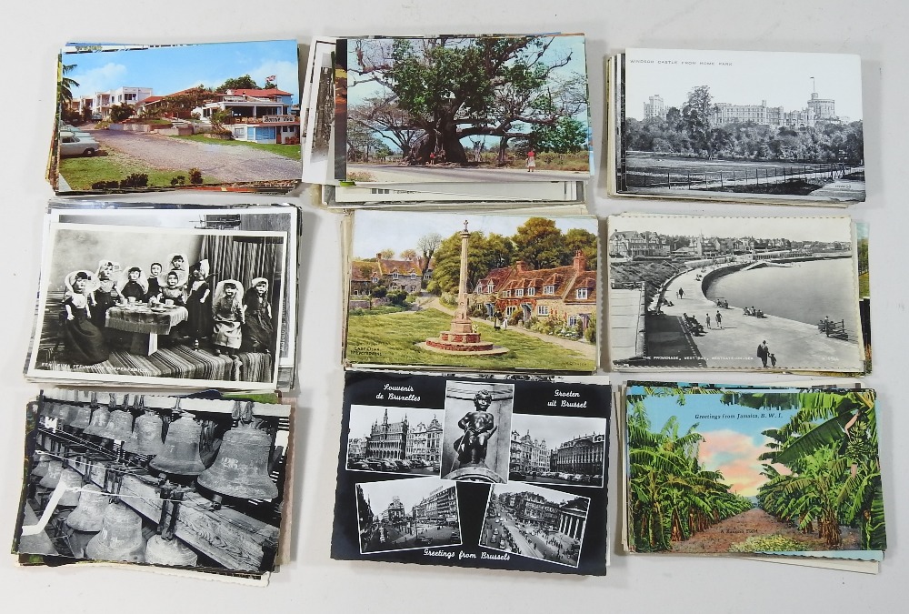 A collection of postcards - Image 4 of 5