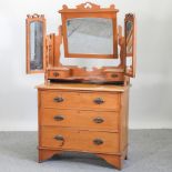 An Edwardian satin walnut dressing chest, 91cm,