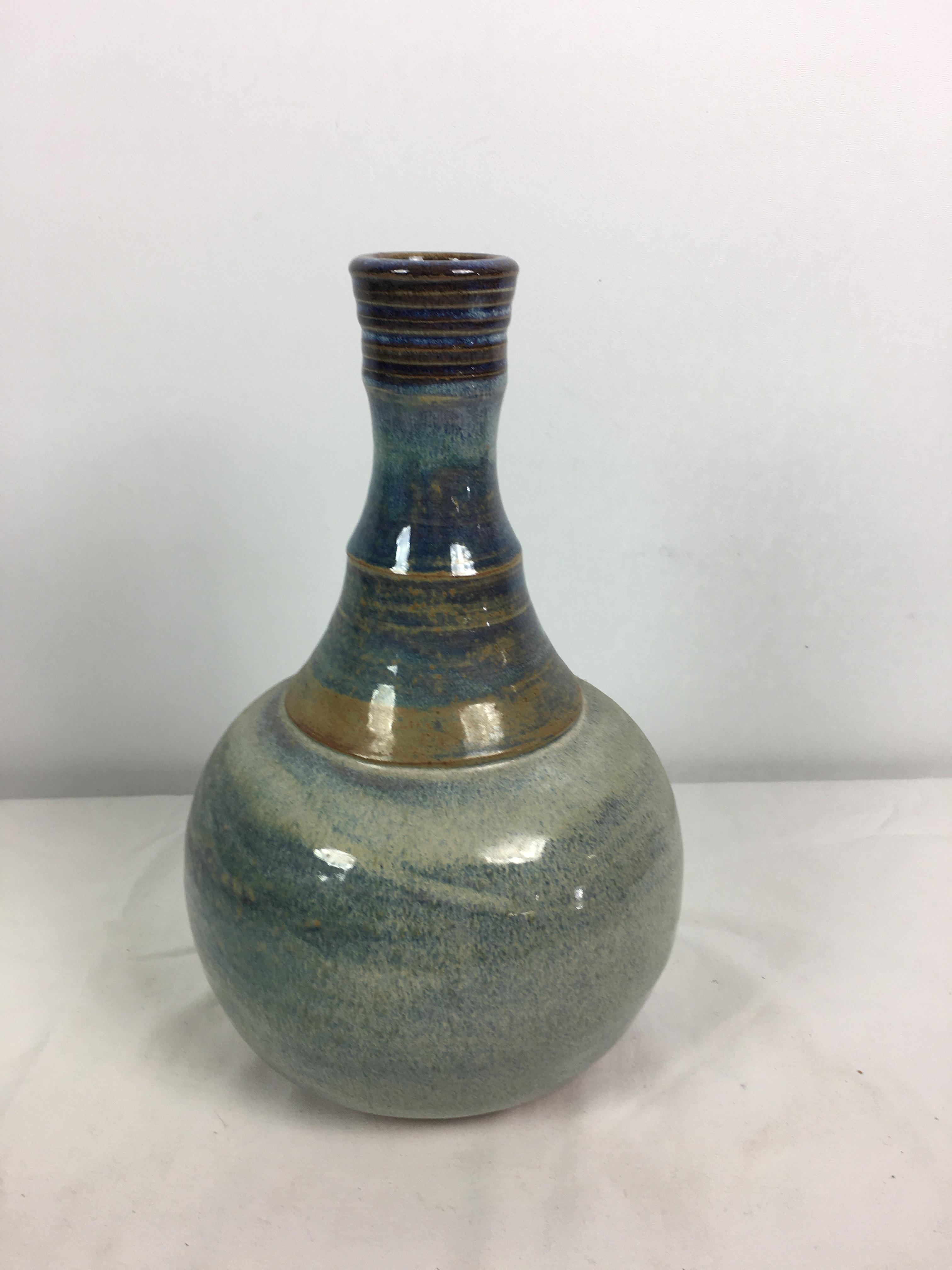 Two Guernsey Pottery vases, the first of bottle form with elongated neck, decorated in shades of - Image 3 of 12