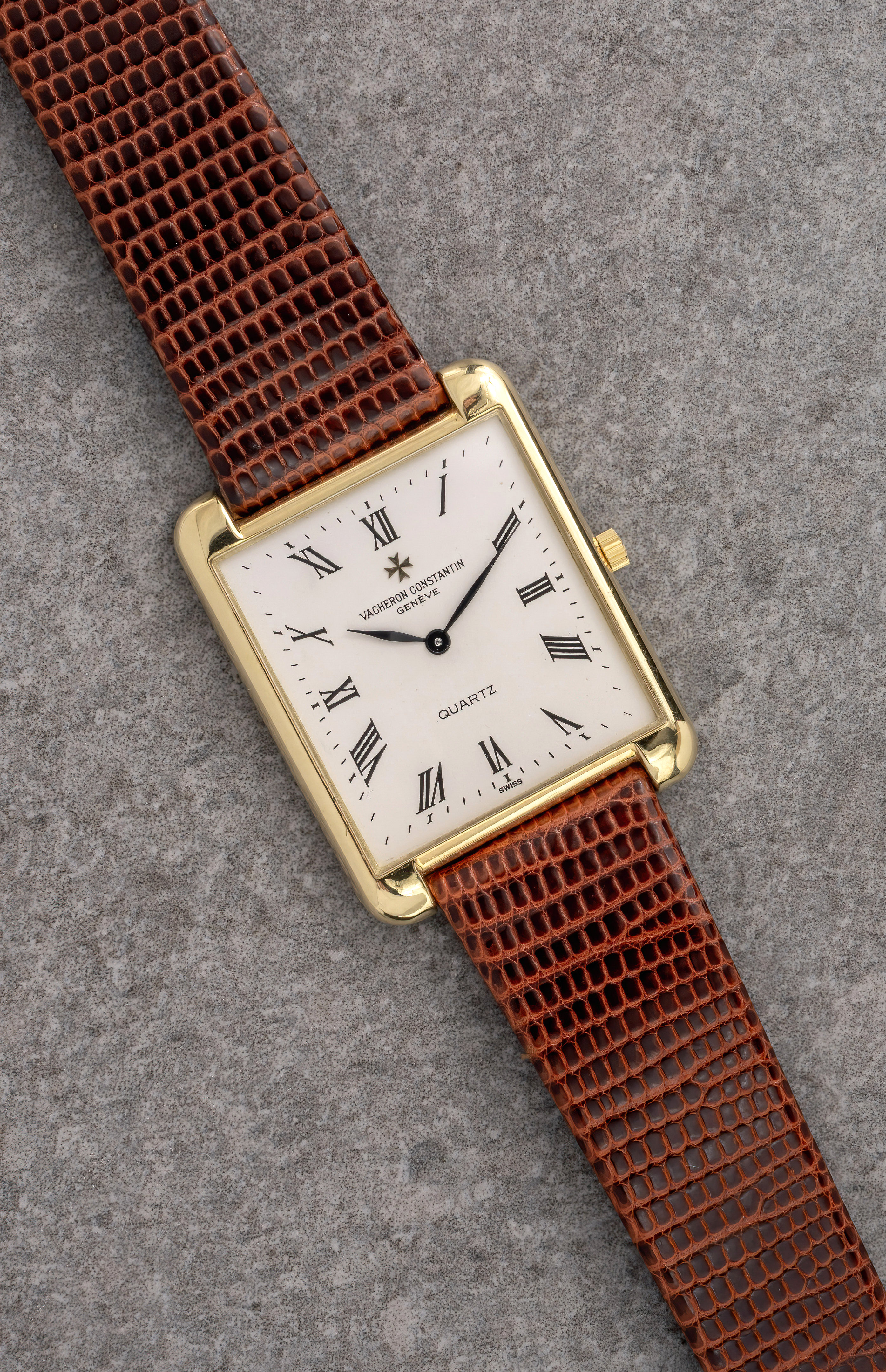A gentleman's ultra slim Vacheron Constantin 18ct yellow gold quartz wristwatch, no. 544386, with